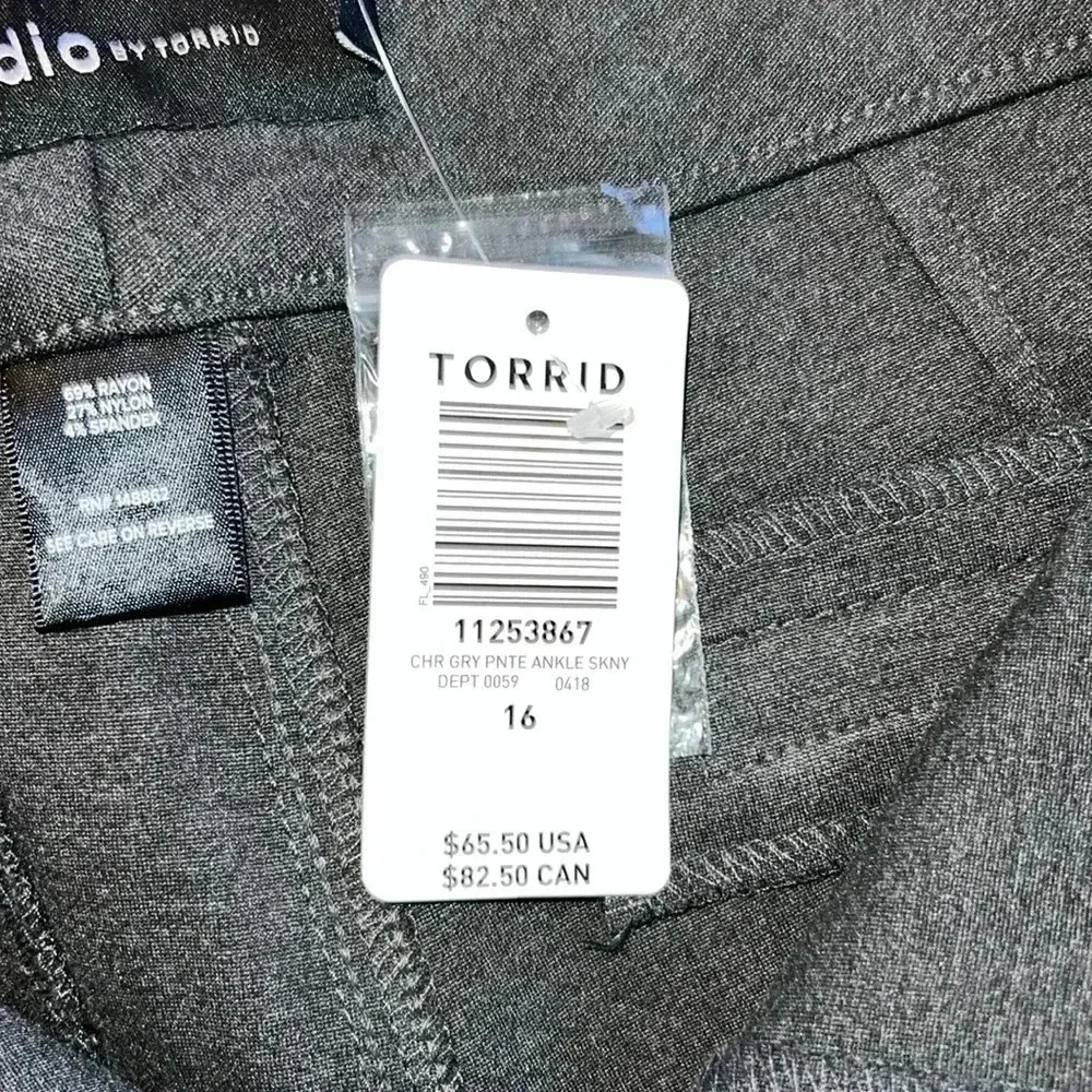NWT Studio by Torrid Stretchy Gray Women’s Slacks
CHR GRY PNTE ANKLE SKNY 1039 - Picture 4 of 5